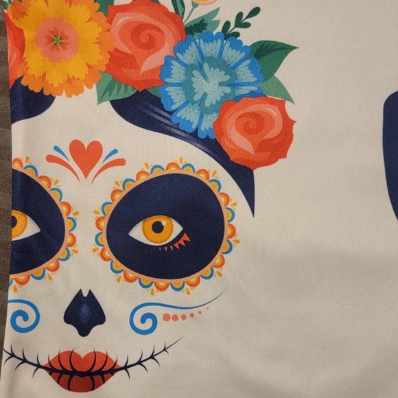 Women's SKULL Tshirt - Picture 12 of 15